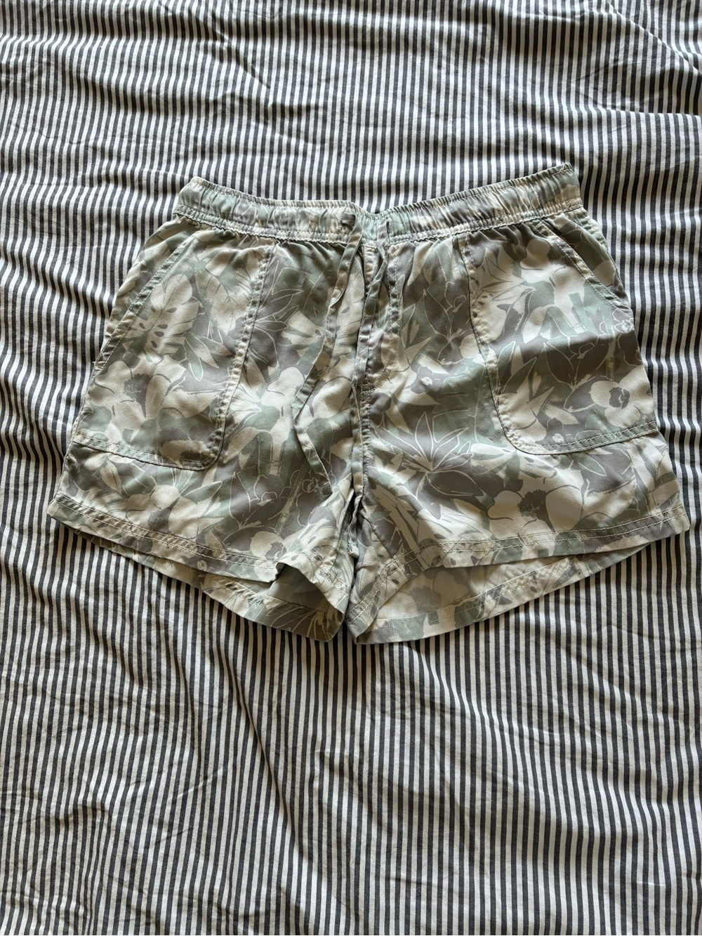 C&C California Drawstring Shorts - Sage Green Floral Print